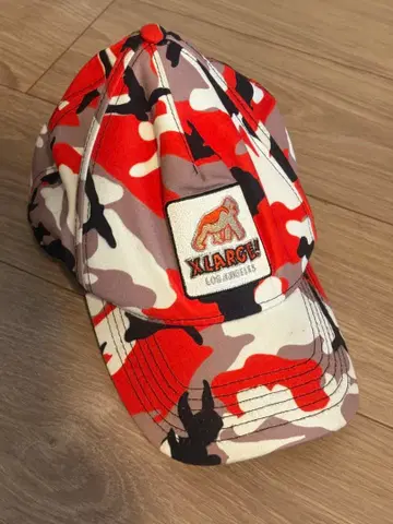 XLARGE 빨흰 카모플라쥬 캡