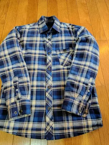 플란넬 셔츠 파랑과 베이지 체크 무늬