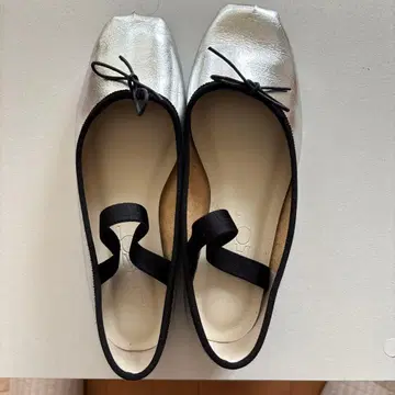 LE TALON 실버 발레 슈즈 22.5cm