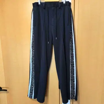 [ 새상품급 ] HARE 시크릿 자카드 라인 팬츠 하레