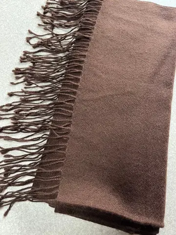 바질 28 브라운 프린지 스톨