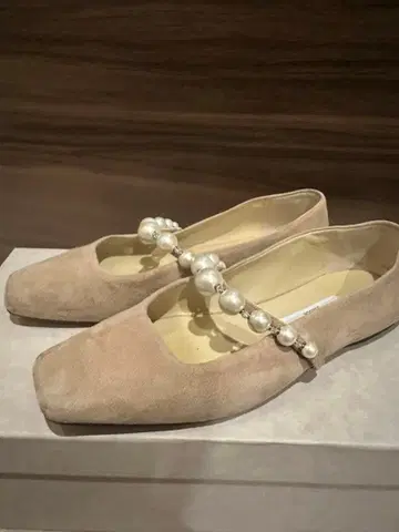 지미추 JIMMY CHOO ADE 펄 플랫슈즈