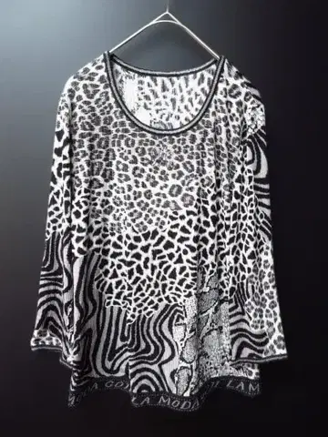 이탈리아 이타리야/티셔츠 블라우스/스톤 장식