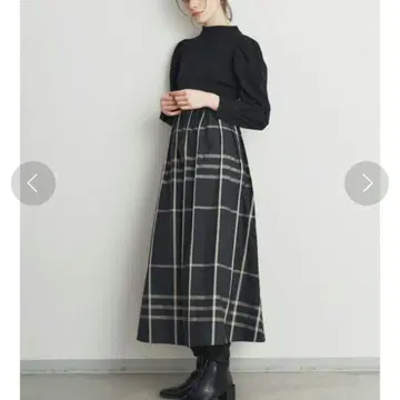 엘렌딕 핏&플레어 니트믹스 롱 슬리브 원피스