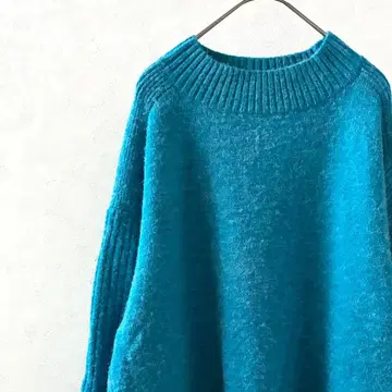 [ 새상품급 ] Ungrid 니트 스웨터 모크넥 백슬릿 루즈핏