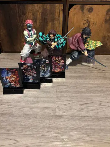 귀멸의 칼날 제일복권 피규어 탄지로 토미오카 기유 프라이스 아카자 피규어