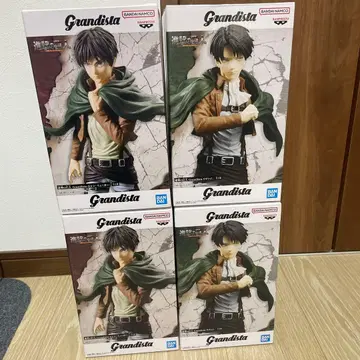 Grandista 진격의 거인 엘렌 & 리바이 4체 세트