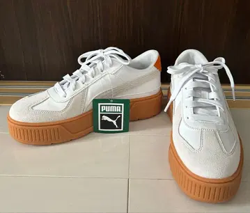 (새상품) PUMA 스니커즈 화이트 카르멘 티투