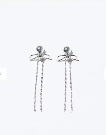 리본 모티브 실버 귀걸이