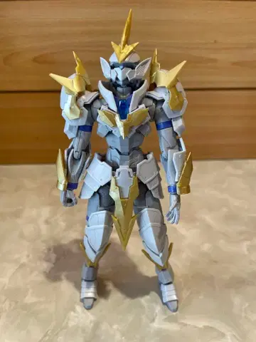 리벨 홀리 나이트 완성품