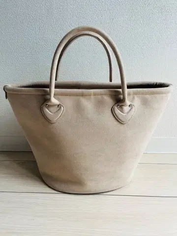 새상품급 카슈카슈 스웨이드 느낌 입구 파이핑 토트