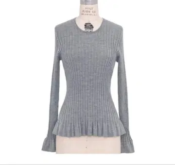 drawer RESORT1 18G 페플럼 리브 크루 니트 정가 6.9만