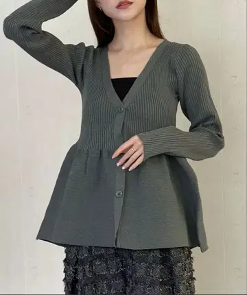그레이 리브 V넥 가디건