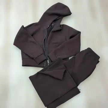 GU 퍼프 맨투맨 배기 팬츠 & 후드티 셋업 S/L