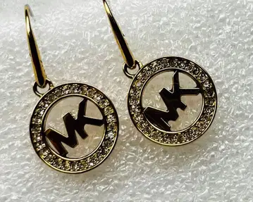 마이클코어스 로고 액세서리 귀걸이 Michael Kors