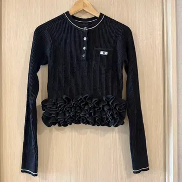 러플 헴 셰닐 니트 탑