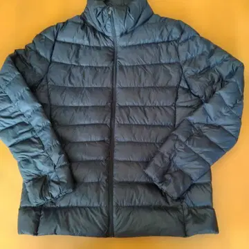 다크 네이비 유니클로 울트라 라이트 다운 자켓