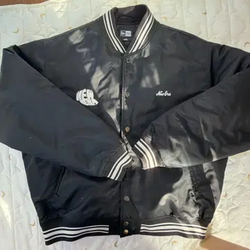 NEW ERA 바시티 자켓 블랙 L 사이즈