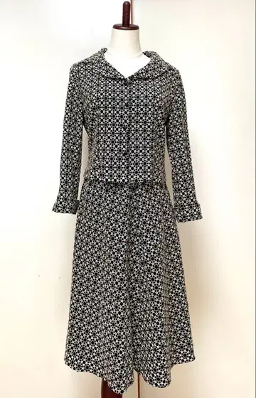 OT 시빌라 셋업 여성용 L 자켓 스커트 블랙 화이트 자수