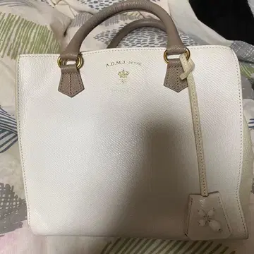 ADMJ 멀티 컬러 토트백 모카, 아이보리, 화이트 새상품급