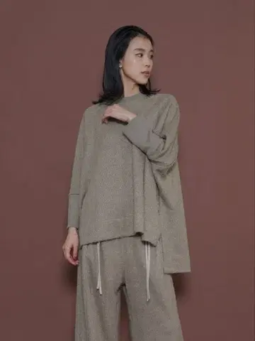 2025AW 신상 CYAN TOKYO 프린지 얀 오버 블라우스