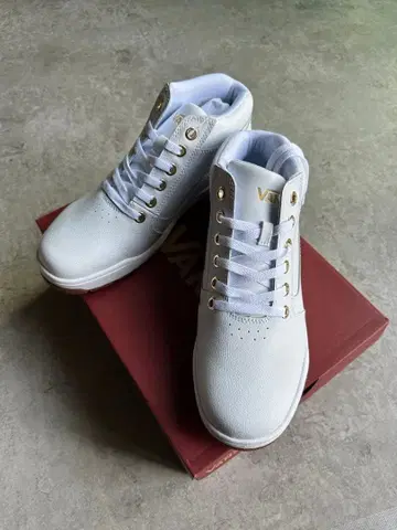 [ VANS ] 반스 FULTON V2810 화이트