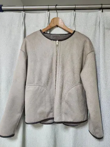 베이지 무스탕 스타일 집업 자켓