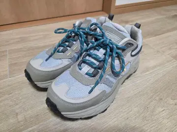 하이테크 여성용 스니커즈 24cm 블루 그레이