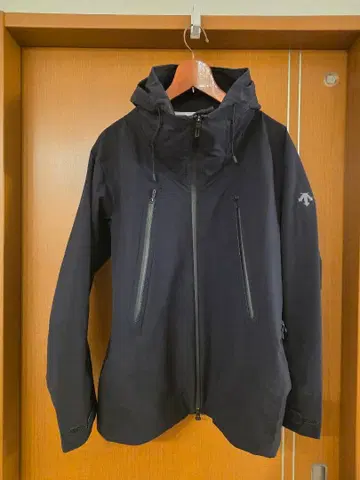 데상트 올테라인 클레어스 M 블랙 2025년 모델