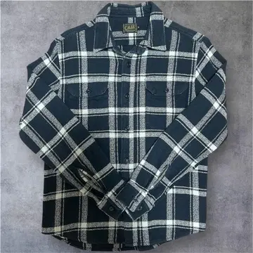 CALEE 네이비와 화이트 체크 무늬 긴팔 셔츠