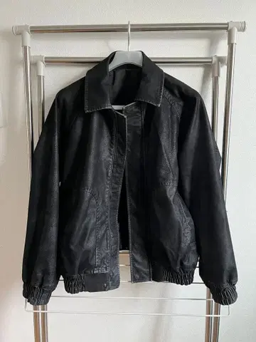 CITY TOKYO 스무스 가죽 플라이트 자켓 사이즈 2 블랙