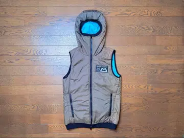 마운틴 이큅먼트 후드 부착 리버서블 충전솜 후드티 베스트