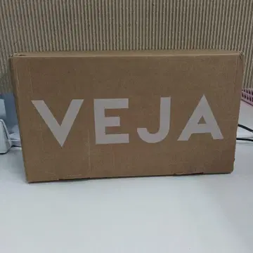 VEJA 스니커즈 화이트/그레이