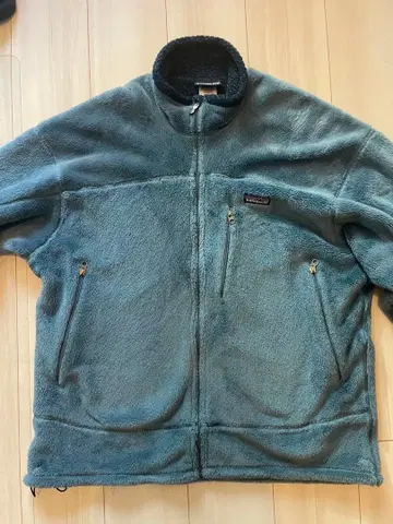 파타고니아 R4 07년산 파타고니아 자켓 XL