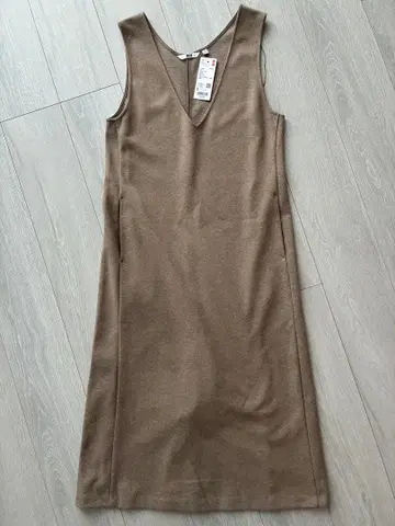 UNIQLO 브러쉬드 저지 오버롤 스커트