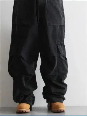 ENTIRE STUDIOS FREIGHT CARGO IRON M