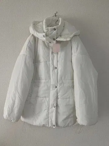 [ NICE CLAUP ] 화이트 다운 자켓 새상품 FREE 사이즈