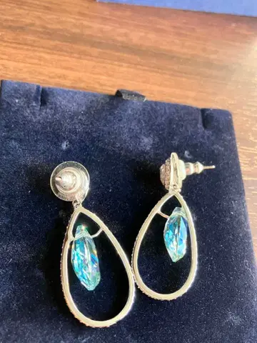 SWAROVSKI 스와로브스키 귀걸이 [양쪽 귀용]