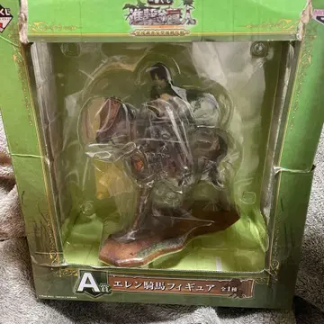 진격의 거인 엘렌 기마 피규어 2015