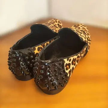 나인 웨스트 찡 장식 레오파드 무늬 펌프스 24.5