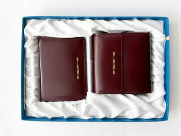 버건디 접이식 지갑 골드 금장 장식 박스형