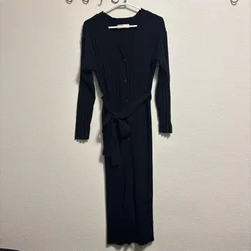 Lily Brown 네이비 리브 긴팔 원피스