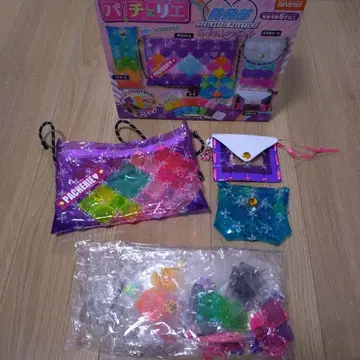 파체리에 컬러풀 팔레트