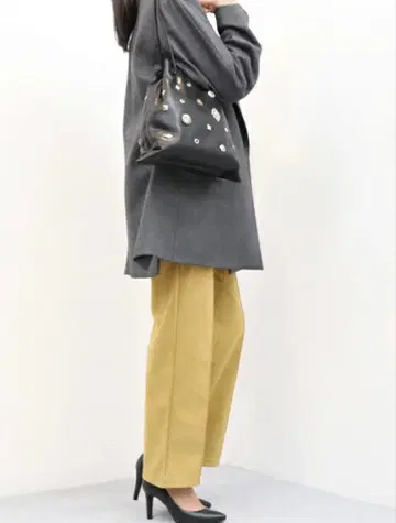 [ kakatoo ] 카카투 스터드 본딩 숄더