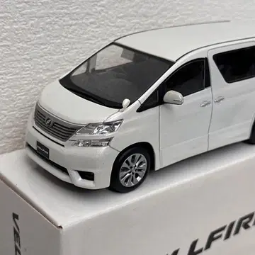 VELLFIRE 화이트 미니카