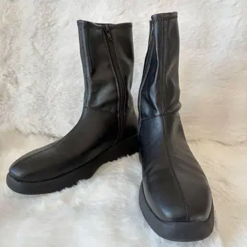 [컨디션 최상] 유니클로 :C 스트레치 숏부츠 스퀘어토 블랙 25.5