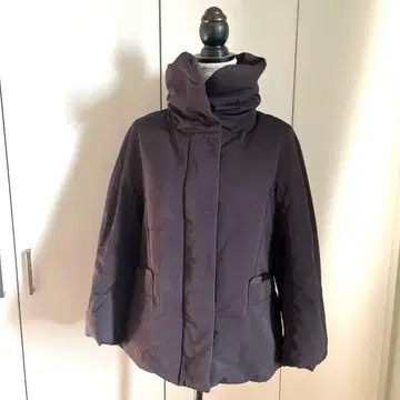 유니클로 플러스 J 와인 보르도 하이브리드 다운 자켓 질 샌더