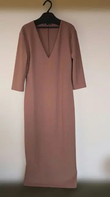 ZARA 더스티 핑크 V넥 7부 소매 롱 원피스