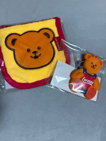 SKIN & LAB 곰 파우치와 키링 세트