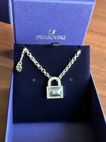 SWAROVSKI 스와로브스키 목걸이 토트백 카데나